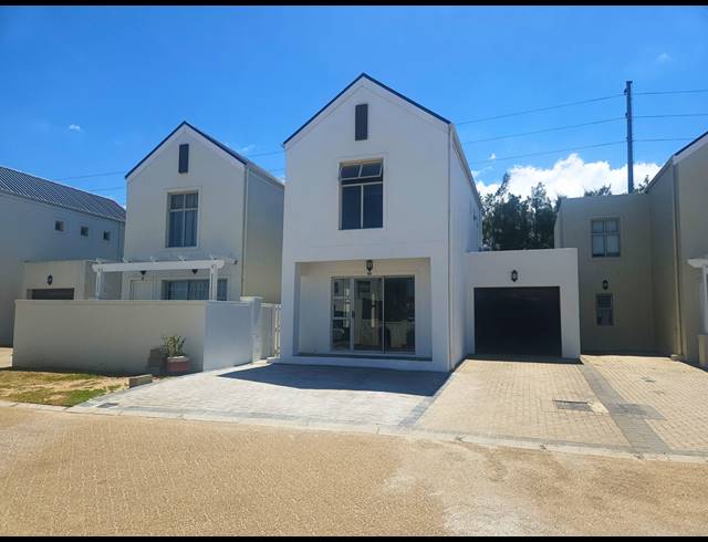 2 BEDROOM HOUSE RENTED IN TWEESPRUIT ESTATE